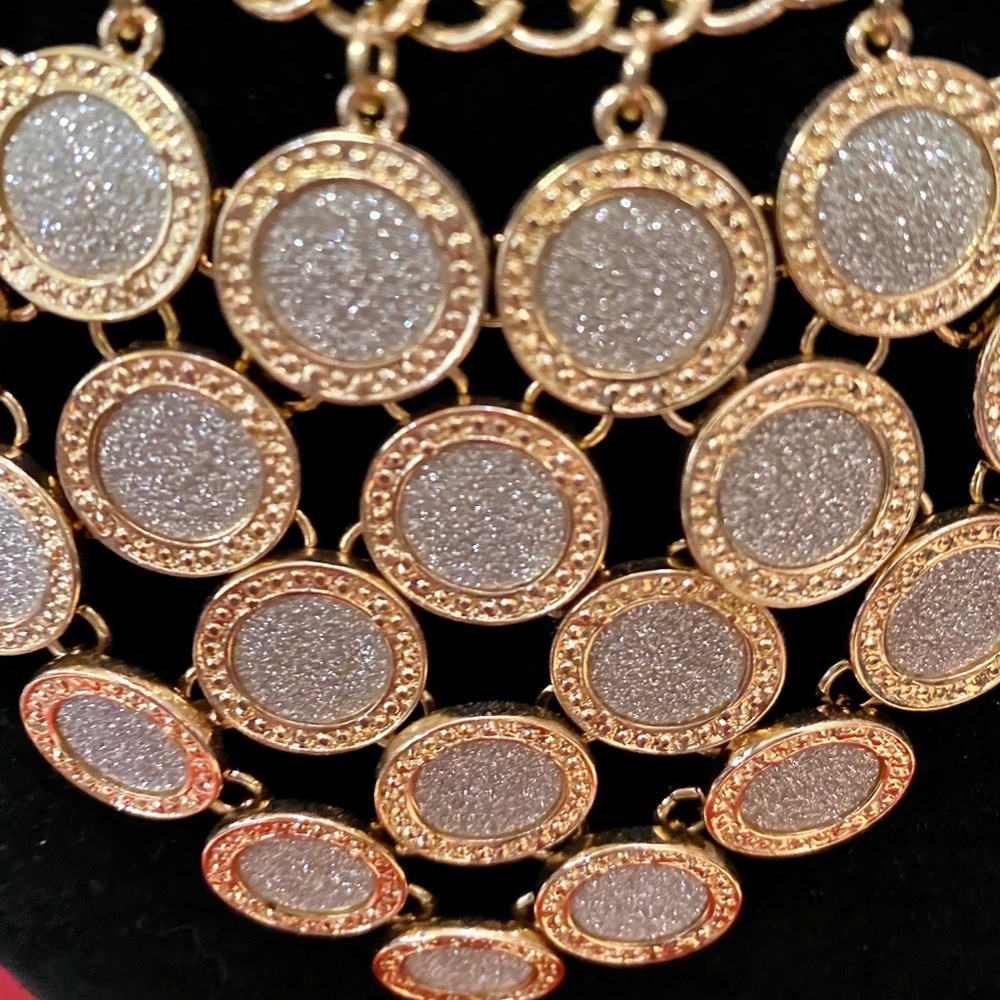 Ellen Tracy Necklace - Picture 2 of 4